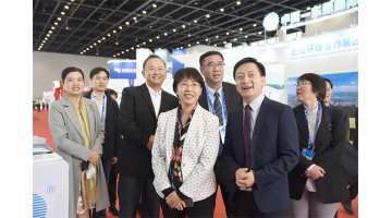 生态情形部对外相助与交流中心周国梅书记莅临中国-东友邦际环保展888电子游戏展位巡视
